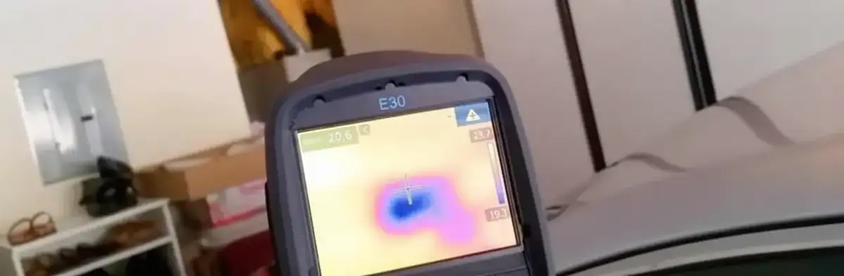 mold inspection using thermal imaging technology to detect moisture and hidden mold in a home in Austin, TX